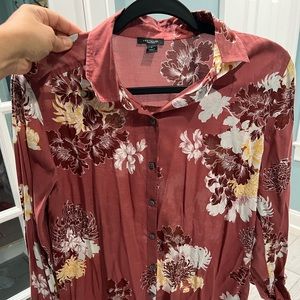 Ann Taylor Size Small Floral Button Long Sleeve Shirt